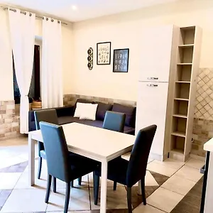 https://il-vicoletto-portici.hotels-amalfi.com