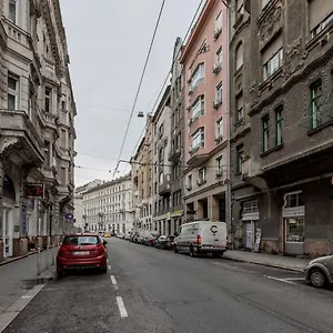  Appartamento Downtown Charm In